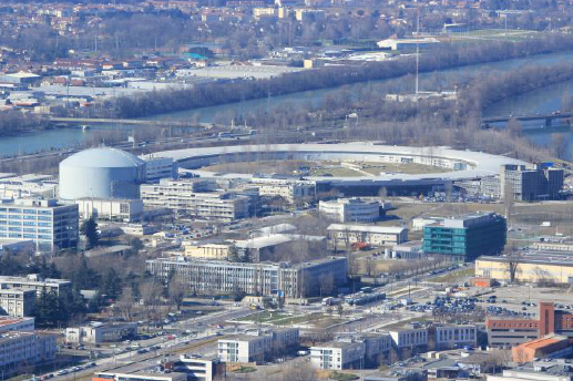 X 射线反射镜的平行调节与角度监测